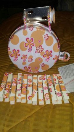 House hold essentials indoor retractable clothes line and 12 clothes pin