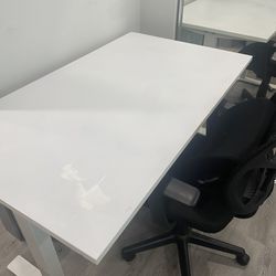 Office Desk And Chair 