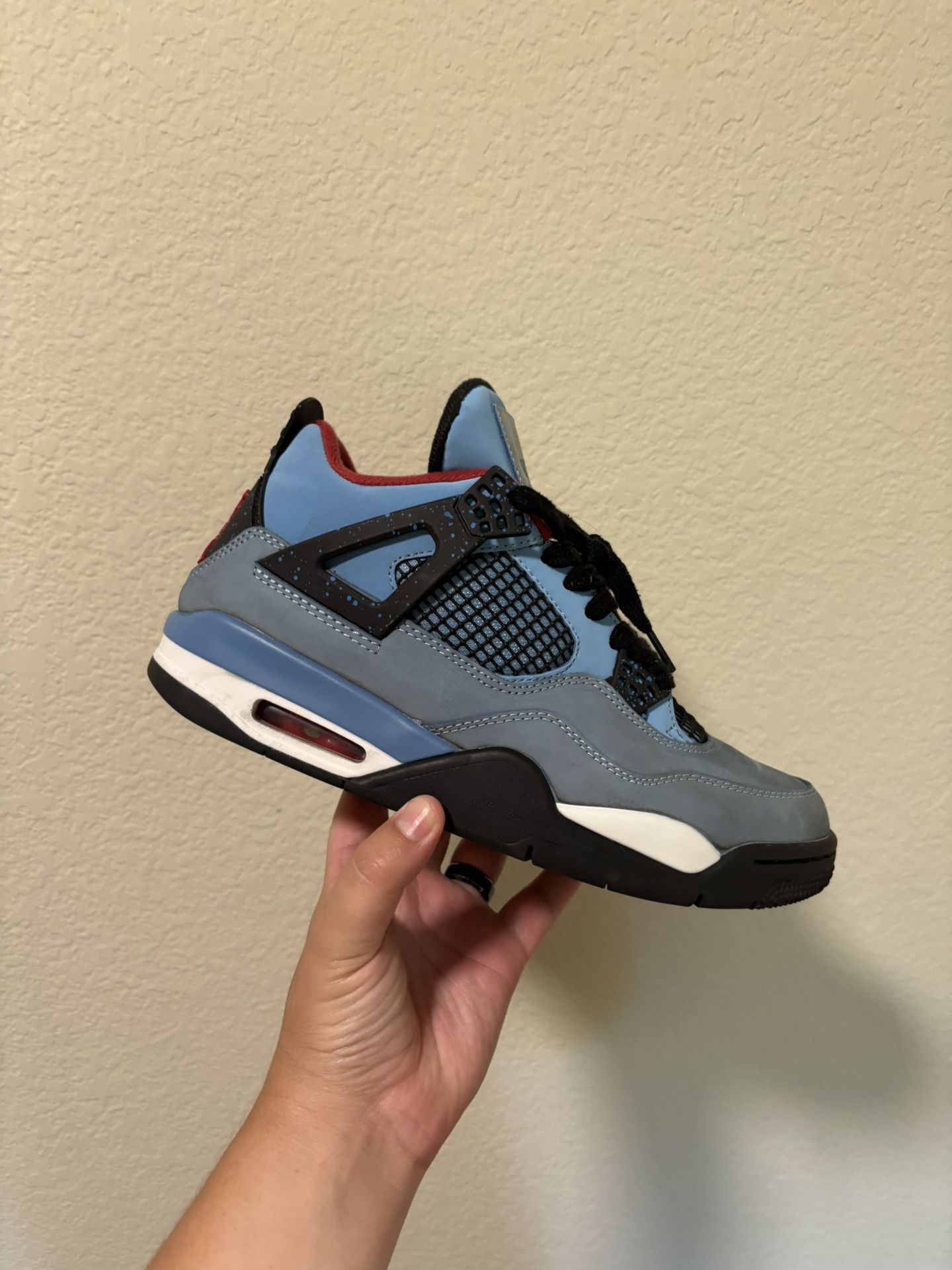 Jordan Retro 4 Travis Scott