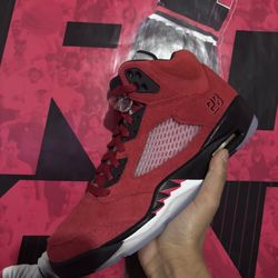 Jordan Retro 5” Raging bull”