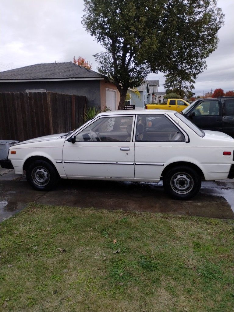 1983 Nissan Sentrs