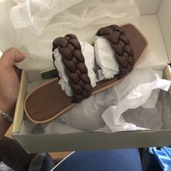 brown open toes sandals