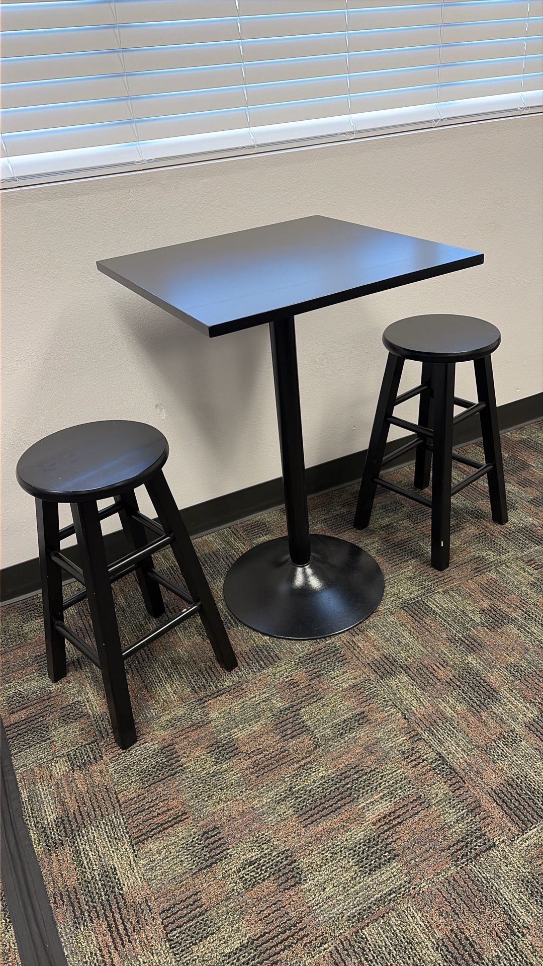 Bistro table & Stools