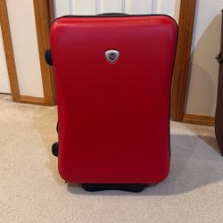 IT International Traveler RED Hard Shell Suitcase Luggage