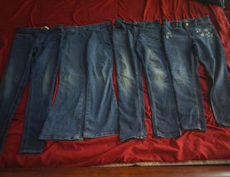 Jeans. 10/12