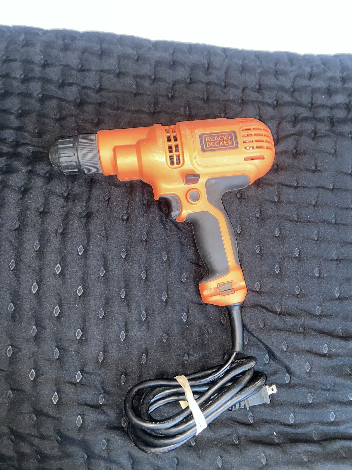 Black & Decker DR260 Corded Drill 5.5 Amp - 3/8 in (10MM) 120V