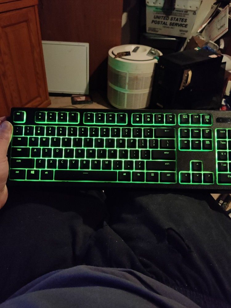Razer Ornata Chroma Gaming Keyboard RBG HYBRID SWITCH MECHANICAL KEYBOARD