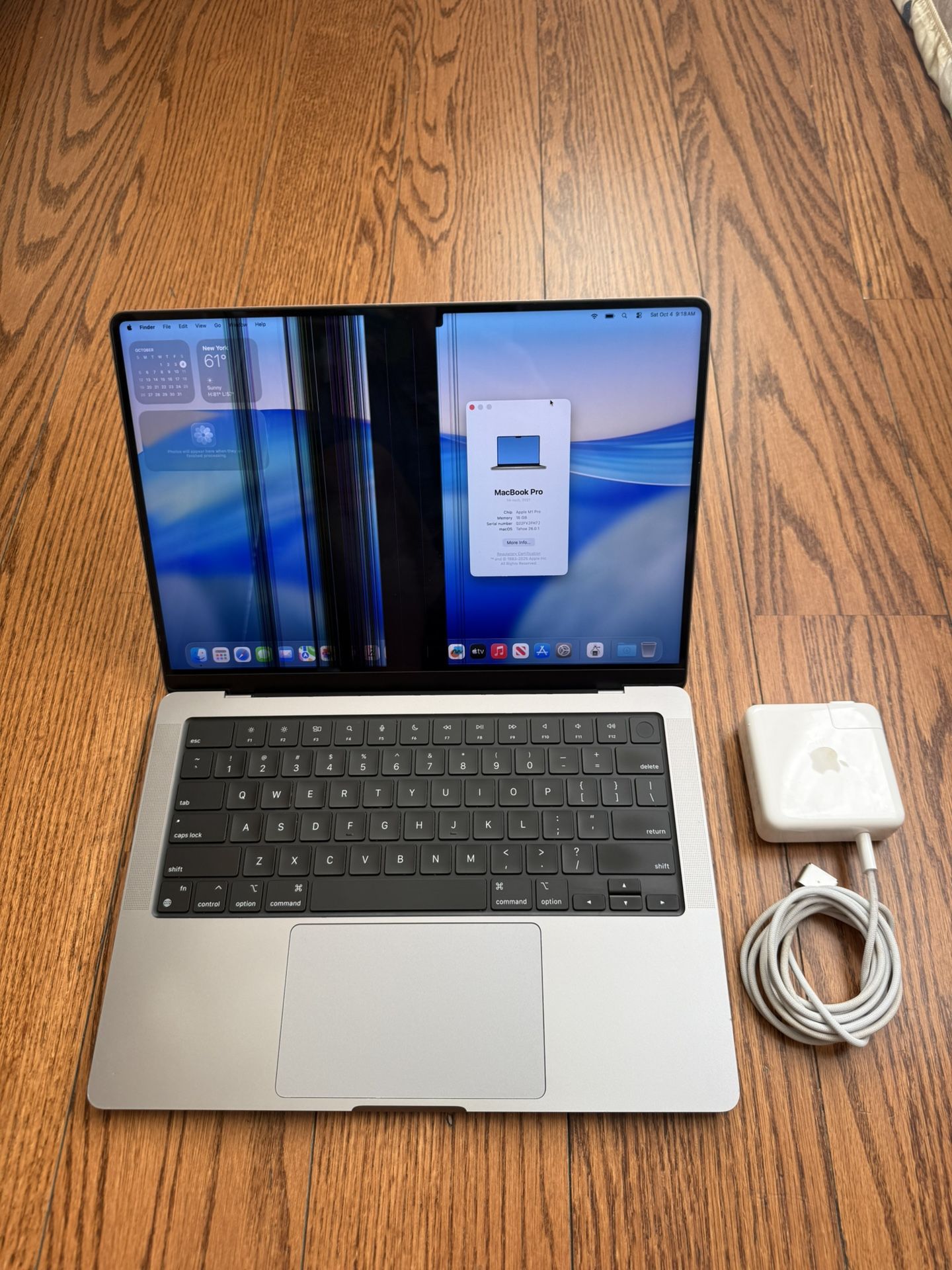 MacBook Pro 14 2021 M1 Pro/16GB RAM/512GB SSD/Fully Functional/Bad Screen/Good if connect to an external monitor