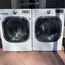 LG Front Loading Washer / Dryer With Steam