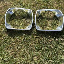 75-76  Duster/Valiant Headlight Bezels