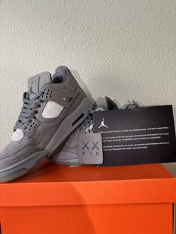 Kaws Jordan 4’s ☑️ 😵