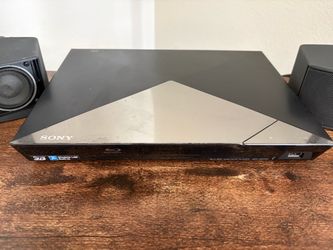 Sony BDP-S5200 3D Blu-ray DVD Player