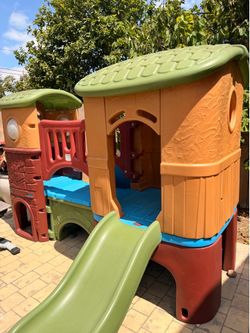 Outdoor play house / climber