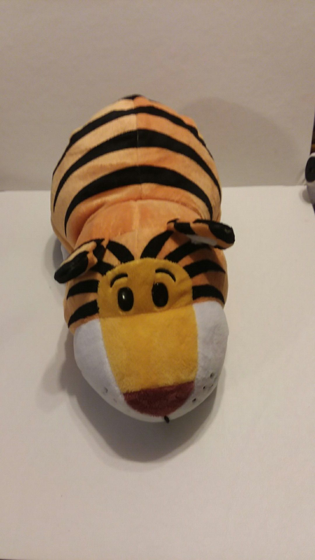 Flip a zoo tiger and elephant combination