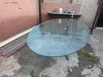 Free 5x10 Oval Glass Table