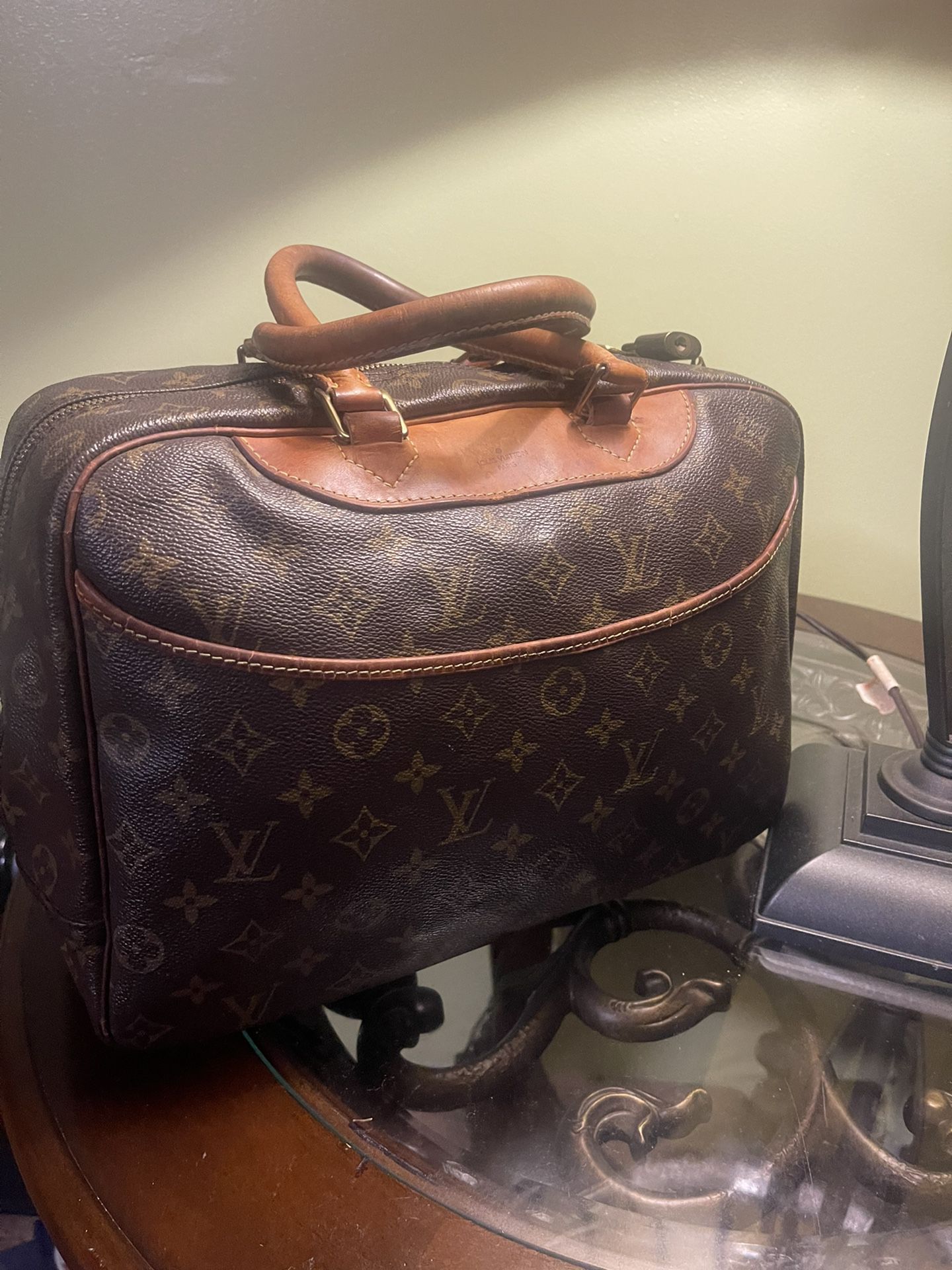Louis Vuitton Bag for Sale in Brooklyn, NY - OfferUp