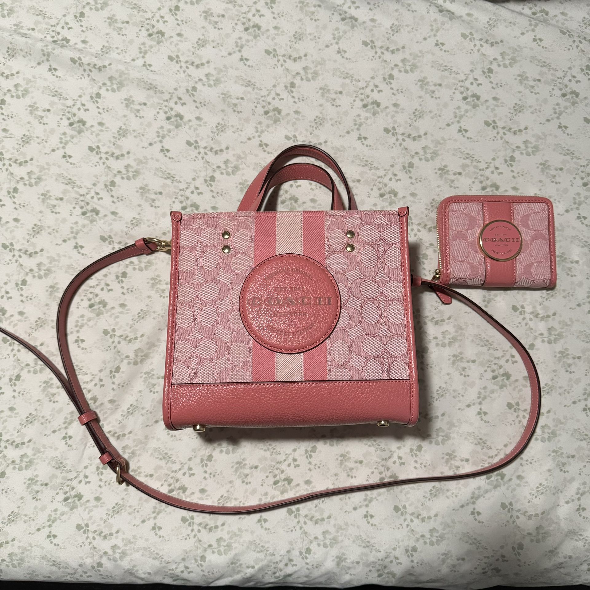Coach Dempsey Tote Bag Pink