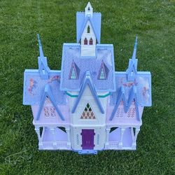 Disney Hasbro Frozen 2 Ultimate Arendelle Castle Playset PlayHouse Dollhouse