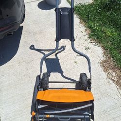 Fiskars Stay Sharp Max Reel 18" Mower