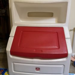 Step 2 Toy Box 