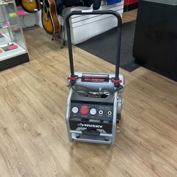 Husky Air Compresor 195700