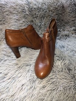 Laurent Ralph Lauren heels booties brown size 10B