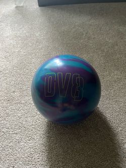 DV8 Bowling Ball