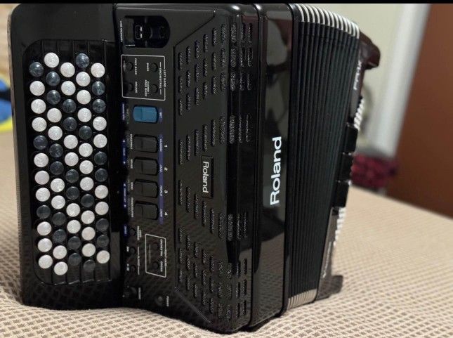 Accordion Roland 