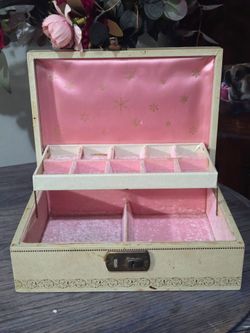 Vintage Pink Velvet Jewelry Organizer Box