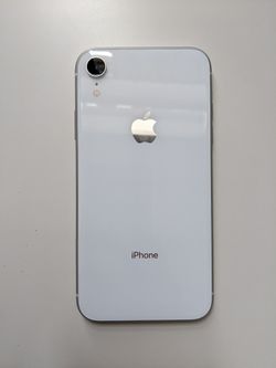 iPhone XR, practically new, no cosmetic damage