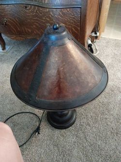 Table lamp