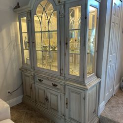 DESIGNER HATCH IN NEW CONDITION 