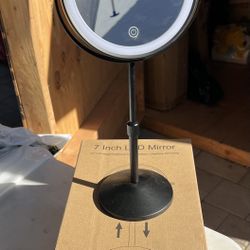 7" Lighted Makeup Mirror 
