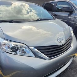 2014 Toyota Sienna