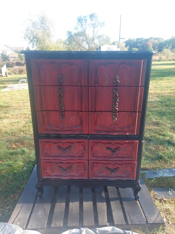 Dresser