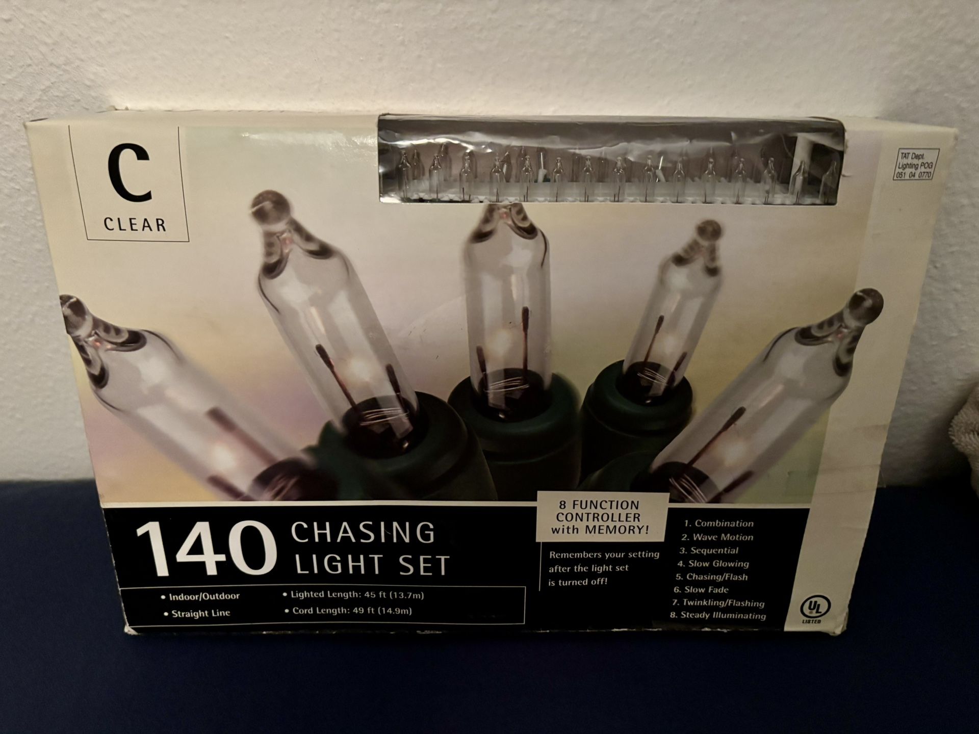 140 CHASING Christmas/ Holiday LIGHT SET- Clear-8 function controller- Brand New In Sealed Box.