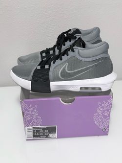 NEW wAUTHENTIC NIKE LEBRON WITNESS SHOES FOR SALE $40