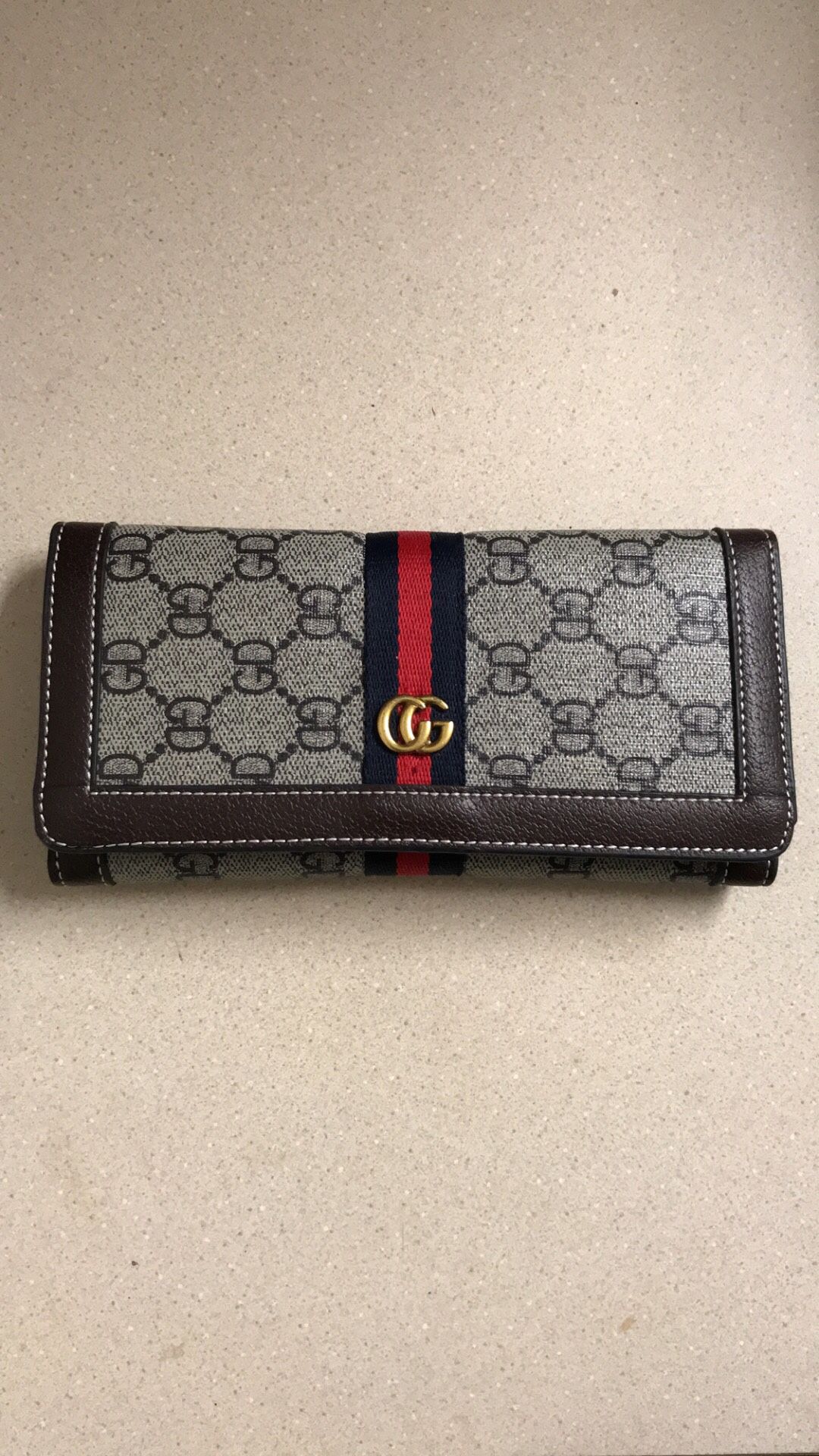 Limited Edition - GUCCI Wallet - from Shanghai, China (imitation)