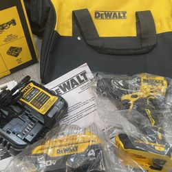 Dewalt Drill With A 4.0 Battery And Charger 