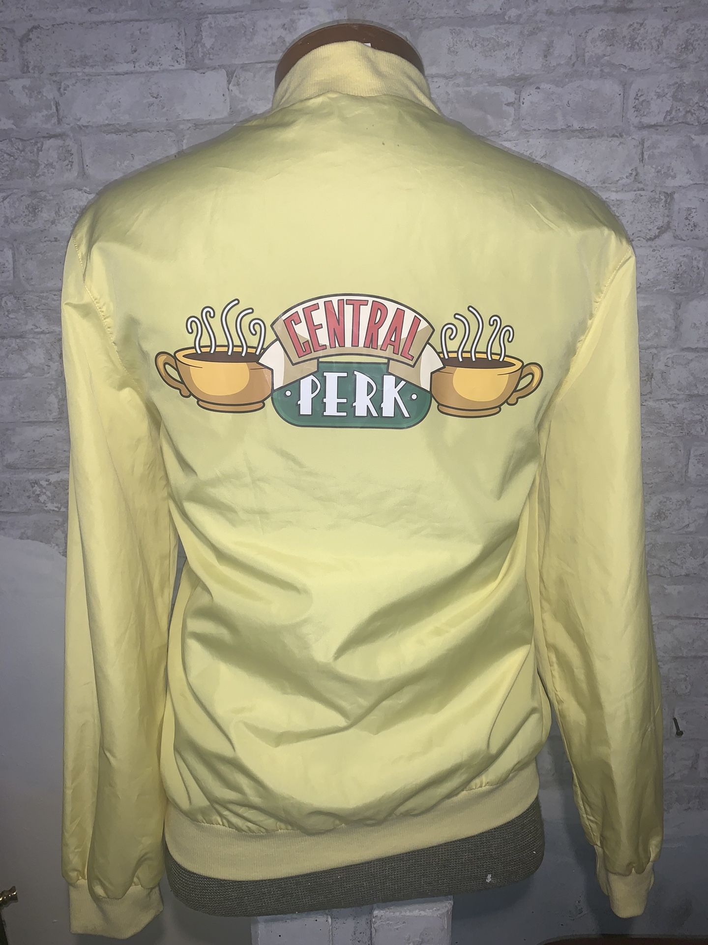 Friends Central Perk Yellow Windbreaker Sz Med