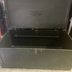 Vintage Military Foot Locker Trunk 1992 for Sale in Las Vegas, NV - OfferUp