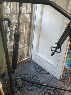 Hydraulic patient lift