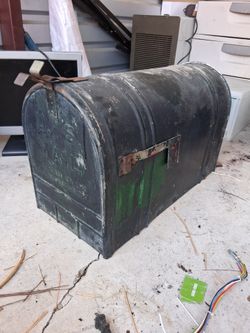 Extra Large Mail Box Vintags