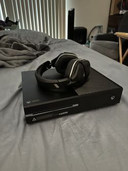 Xbox One + Turtle Beach Headset