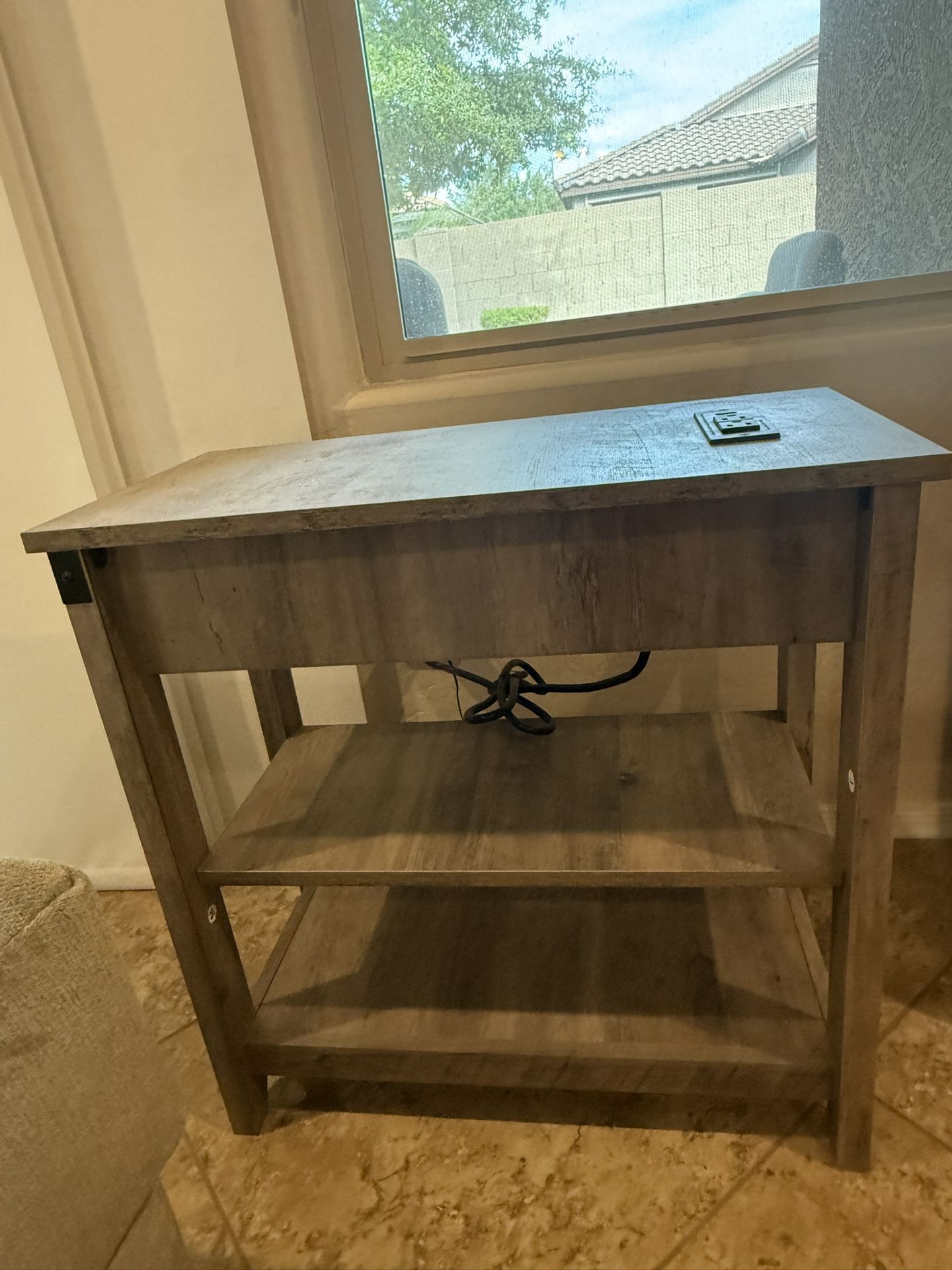 End table