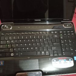 Toshiba Lap Top Upgraded To WINDOWS 10 IN MINT CONDITION SPEAKERS DON'T WORK