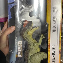 Jurassic World Dominion 3 Pack Figures & Dinosaurs, Owen Grady Motorcycle Yangchuanosaurus & Blue, Helmet & Tranquilizer, Ages 4 Years & Up  - New