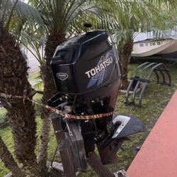 Tohatsu 25 Hp Outboard With Motor Stand 