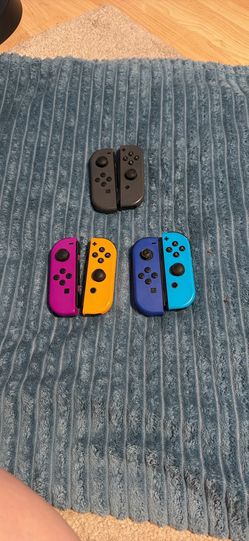 Joycons $25 for each set  no trades cash only no cash app, Zelle, Venmo, or PayPal check my other listings for more gaming stuff