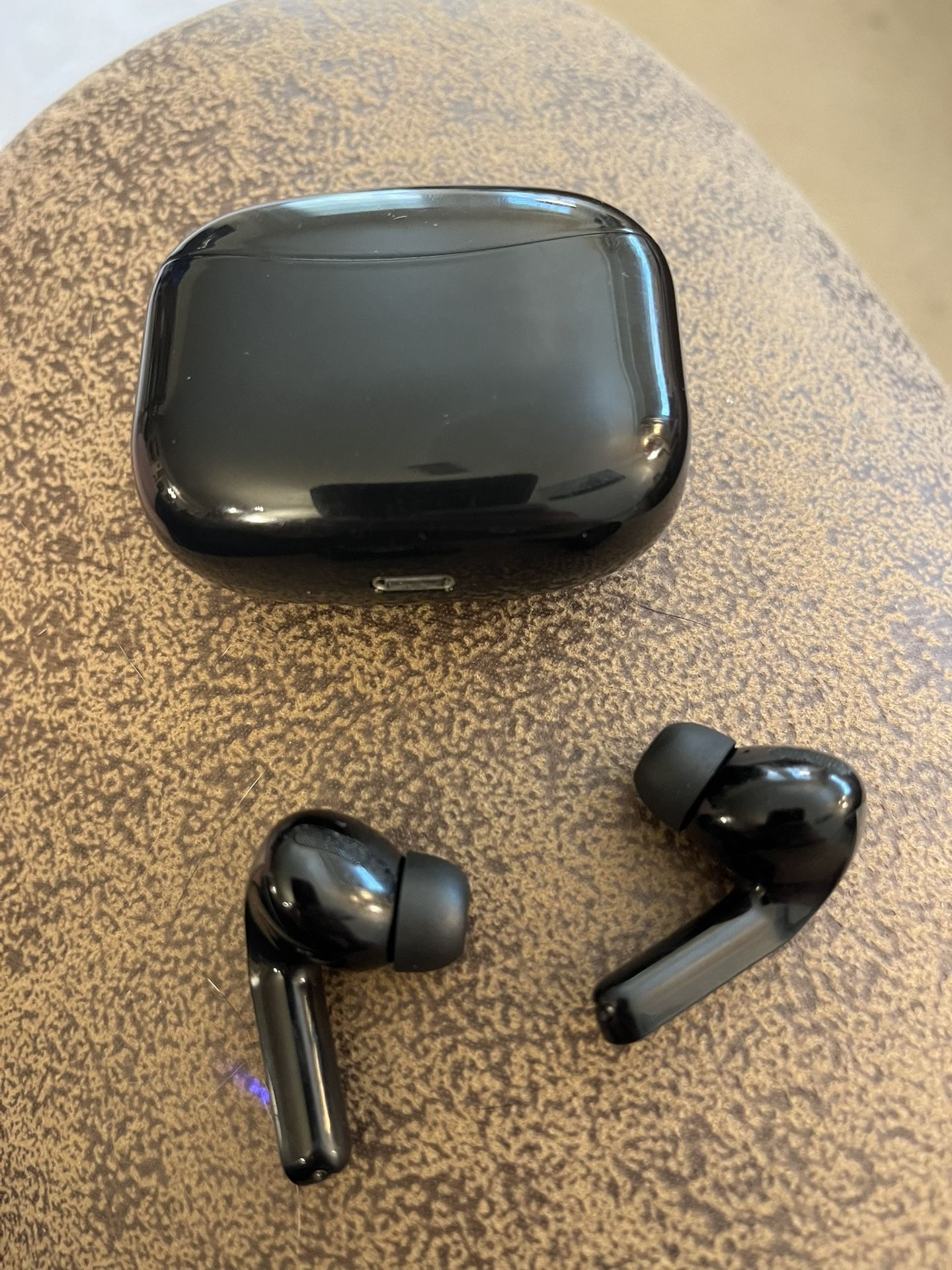 Bluetooth earbuds